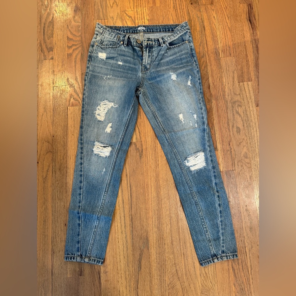 BDG Urban Outfitters 25w slim boyfriend fit